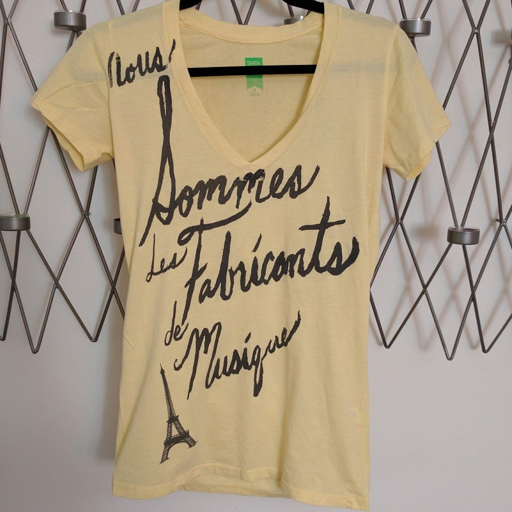 Yelow and Black French V-Neck Graphic Tee